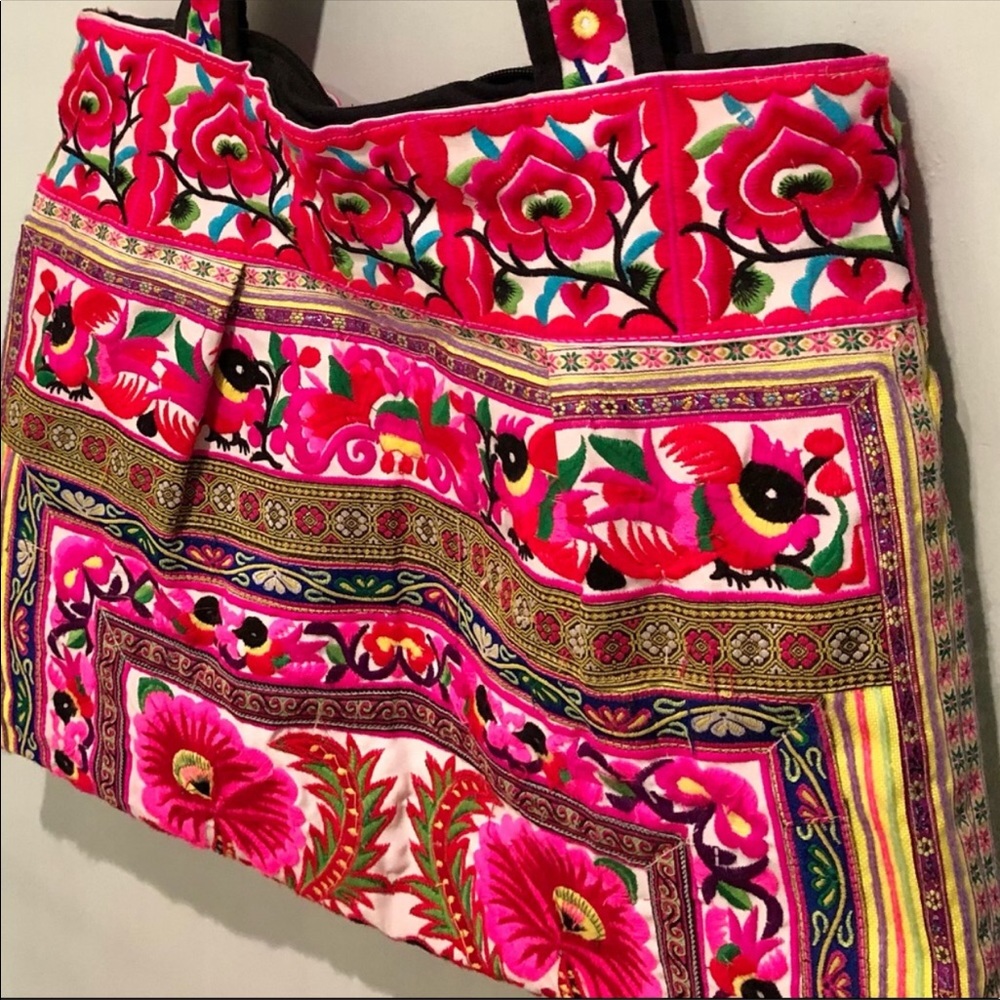 Multi-Colored Thread-Designed Bag - image 4